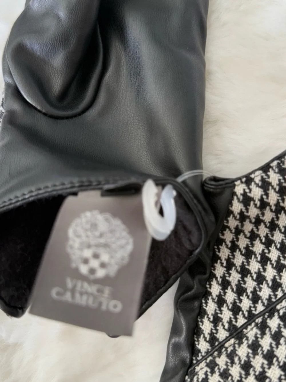 NWOT Vince Camuto Black and White Houndstooth Faux Leather Gloves